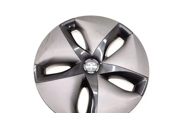 Tesla Model 3 R12 wheel hub/cap/trim 1044231B