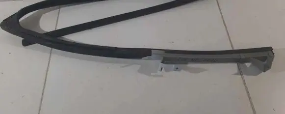 Renault Zoe Rubber seal front door (on door) 
