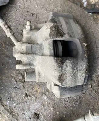 Volvo V70 Front brake caliper