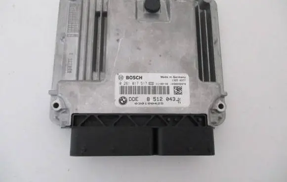 BMW 3 E90 E91 Engine control unit/module DDE8512043