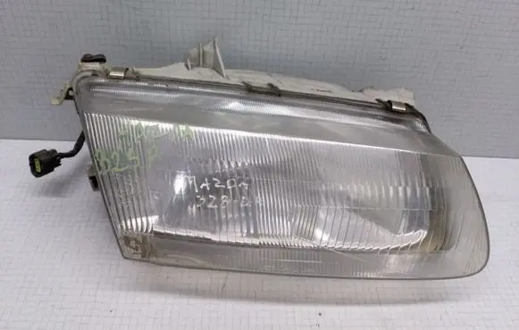 Mazda 323 F Headlight/headlamp 11061700