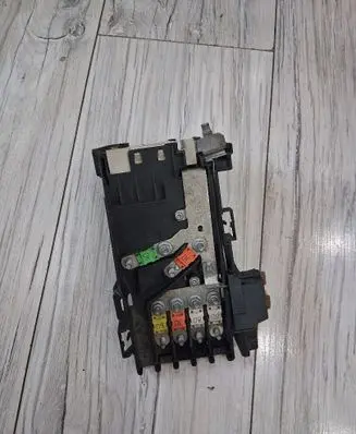 Peugeot 3008 I Battery control module 9666527680
