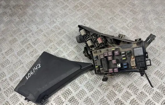 Subaru Legacy Fuse box set MB100200B