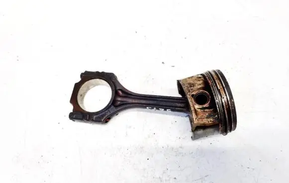 Volkswagen Golf V Piston with connecting rod