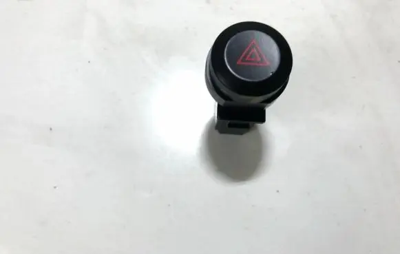 KIA Sorento Hazard light switch