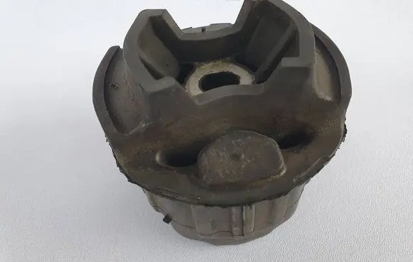 Mercedes-Benz E W211 Rear axle beam mounts housing 