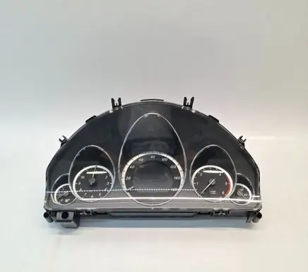 Speedometer (instrument cluster)