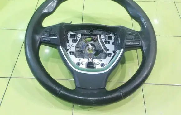 BMW 5 F10 F11 Steering wheel 17AB57
