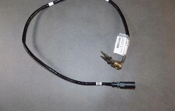 Skoda Karoq Exhaust gas temperature sensor 04L906088BD