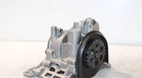 BMW 5 F10 F11 Oil pump 7805316 1571302