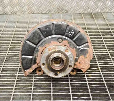 Front wheel hub