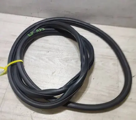 Jeep Grand Cherokee Front door rubber seal