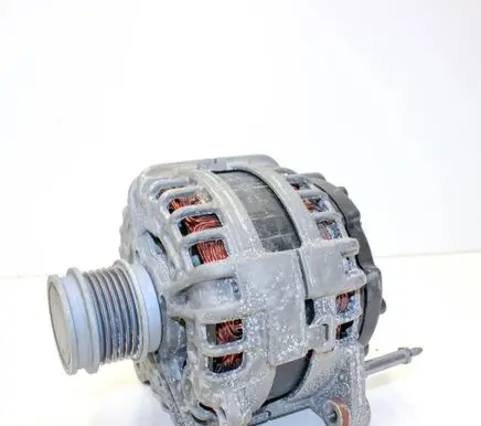 Volkswagen Tiguan Generator/alternator 05L903026N