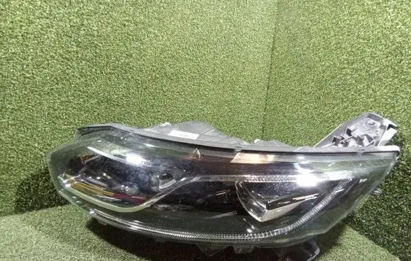 Renault Espace V (RFC) Headlight/headlamp 260608372R 89908454 L90049021