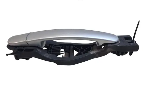 Skoda Octavia Mk2 (1Z) Front door exterior handle 6Q4839885
