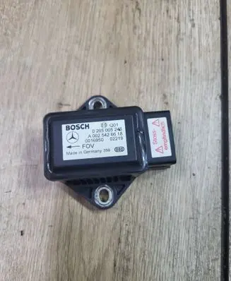 Mercedes-Benz E W211 ESP acceleration yaw rate sensor A0025426618 0265005246 0016950