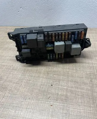 Mercedes-Benz E W211 Fuse module 2115457601