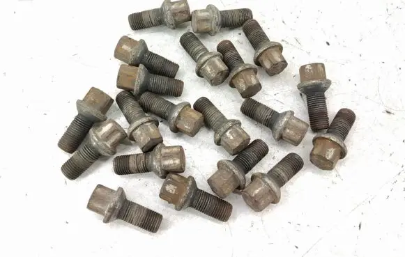 Nuts/bolts