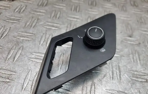 Volkswagen Golf VII Wing mirror switch 5G0959565Q