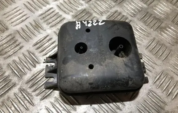 Vacuum air tank