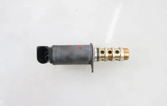 Audi A4 S4 B7 8E 8H Camshaft vanos timing valve 131504291