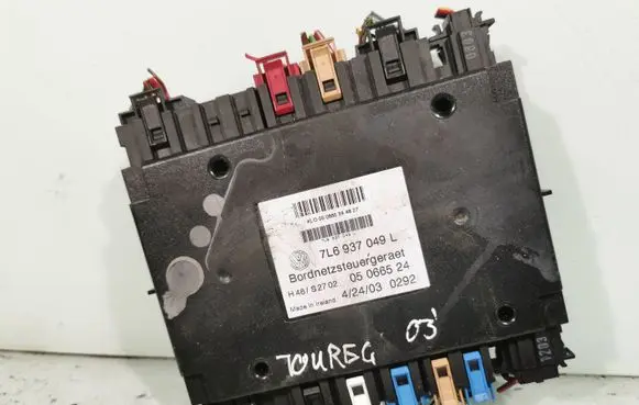 Volkswagen Touareg I Comfort/convenience module 7L6937049L 05066524 48S270