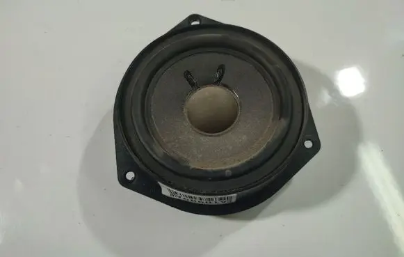 Volkswagen PASSAT B4 Front door speaker 90520838