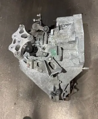 Fiat 500L Manual 6 speed gearbox 55260236