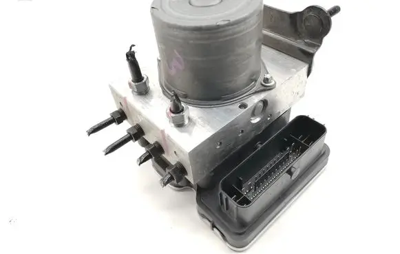 Toyota Yaris XP210 ABS Pump 445400D781