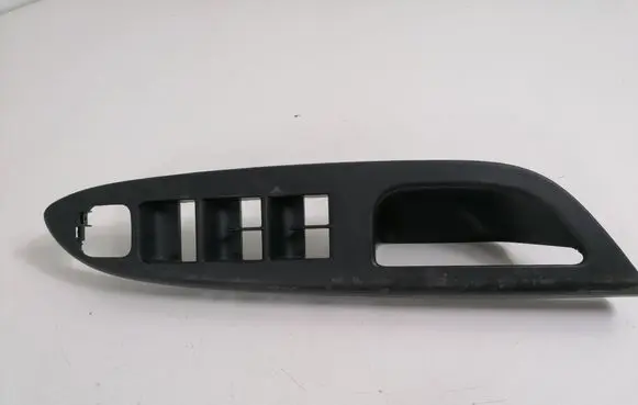 Volkswagen Eos Front door window switch trim 1Q2867372B