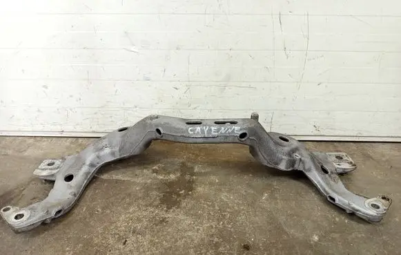 Porsche Cayenne (92A) Engine mounting bracket 948375309