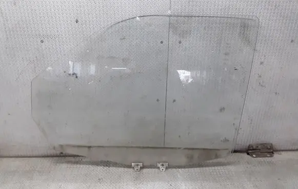 Mercedes-Benz Vito Viano W638 Front door window/glass (coupe) 