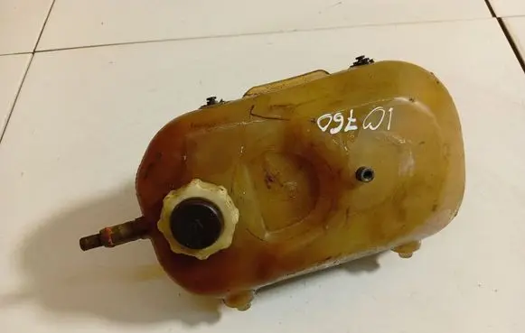 Coolant expansion tank/reservoir