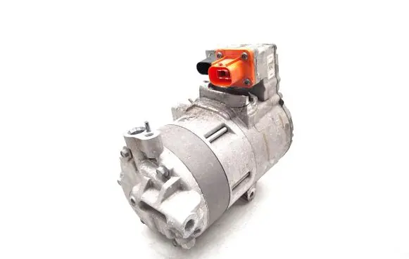 Audi A3 8Y Air conditioning (A/C) compressor (pump) 5QE816803M