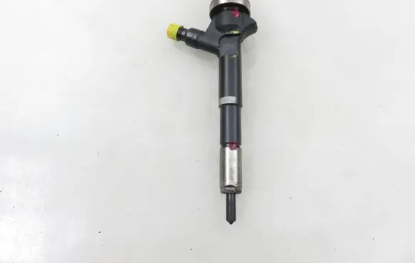 Opel Zafira B Fuel injector 8973762703