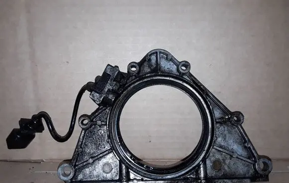 BMW 5 E60 E61 Other engine bay part 003982