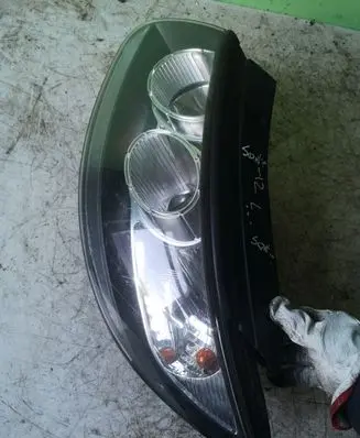 Hyundai Santa Fe Headlight/headlamp 921012B0
