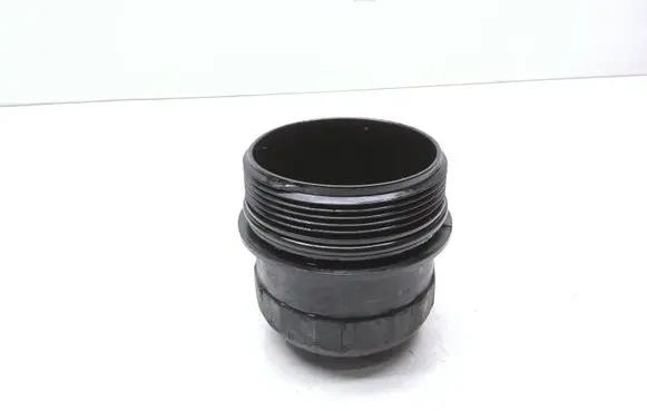 Volvo S90, V90 Oil filter cover 31321084