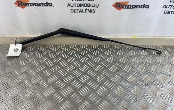 Nissan X-Trail T30 Front wiper blade arm