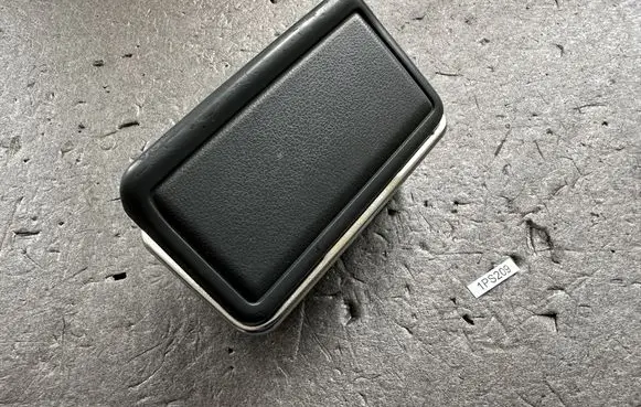 Mitsubishi Pajero Ashtray (rear) MB253132