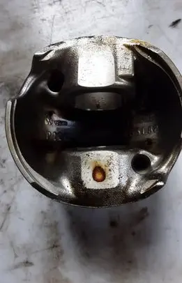 Audi A4 S4 B8 8K Piston 83L82