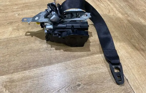 Mercedes-Benz SL AMG R231 Front seatbelt A2318601385 061237A A6V400