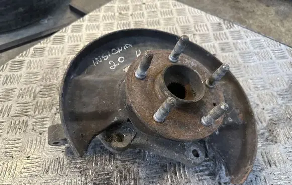 Opel Insignia A Front wheel hub