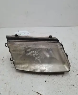 Volkswagen PASSAT B5 Headlight/headlamp