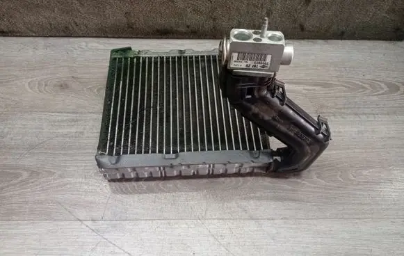Volvo V70 Air conditioning (A/C) radiator (interior) L5174003