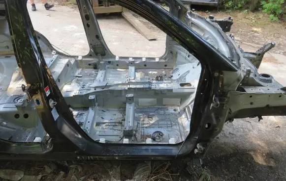 Suzuki Vitara (LY) Side car body part KRIS235789
