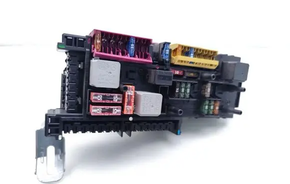 Mercedes-Benz E W212 Fuse module 2129001306 2129010904 2319025101
