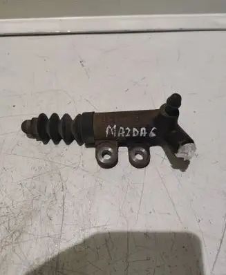Mazda 6 Clutch slave cylinder 