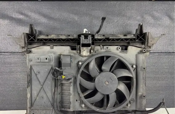 Peugeot 3008 I Radiator support slam panel 