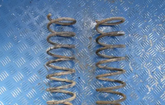 Volkswagen Golf II Rear coil spring